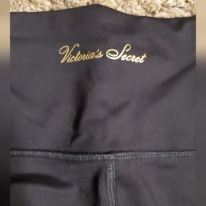 Victoria's Secret crop workout pants. Black. Size Medium. New with tags.